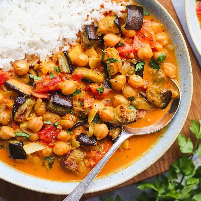 Grilled Aubergines with Spicy Chickpeas and Walnut Sauce